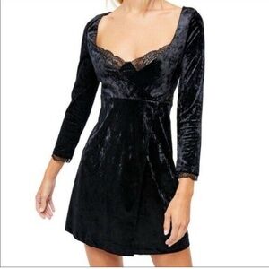 Free People Kat Long Sleeve Faux Wrap Velvet Mini Dress sz M NWT Black